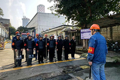 瀘天化股份公司開展反恐防暴實(shí)戰(zhàn)演練