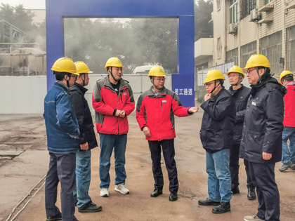 瀘天化股份公司總經(jīng)理趙永清開展大氣污染防治常態(tài)化控制措施檢查